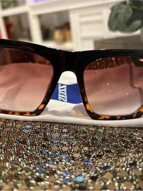 Zeiss Tortoiseshell Cat-Eye Sunglasses with Gradient Lenses and storage pouch